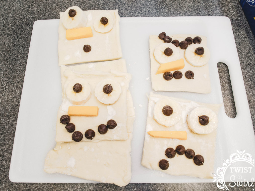 Baking Banana Puff Pastry aka Molen | Simply Tale