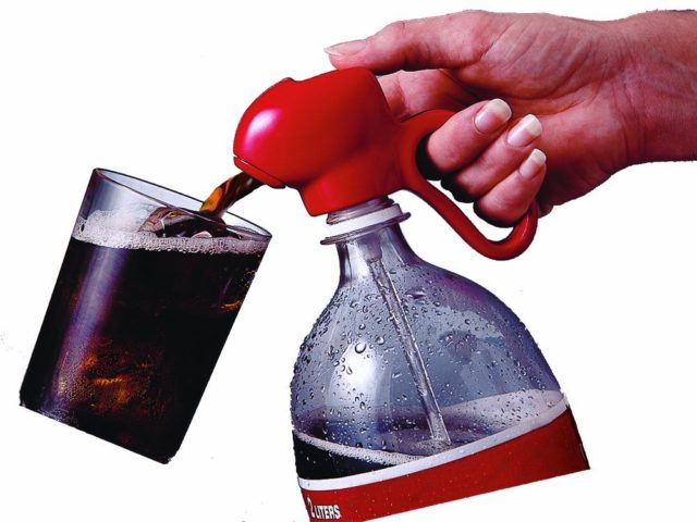 kitchen gadget, must have in the kitchen, cheap gift, useful gift, christmas gift idea, coke dispenser, soda dispenser