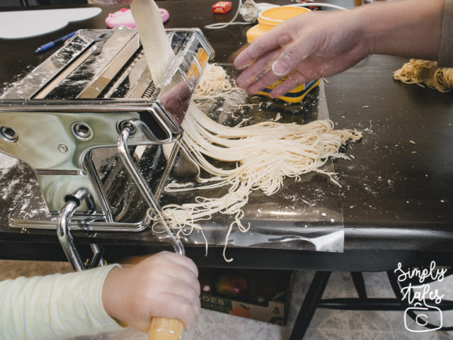 egg noodle, spaghetti, homemade, how to make noodle, noodle recipe, homemade noodles