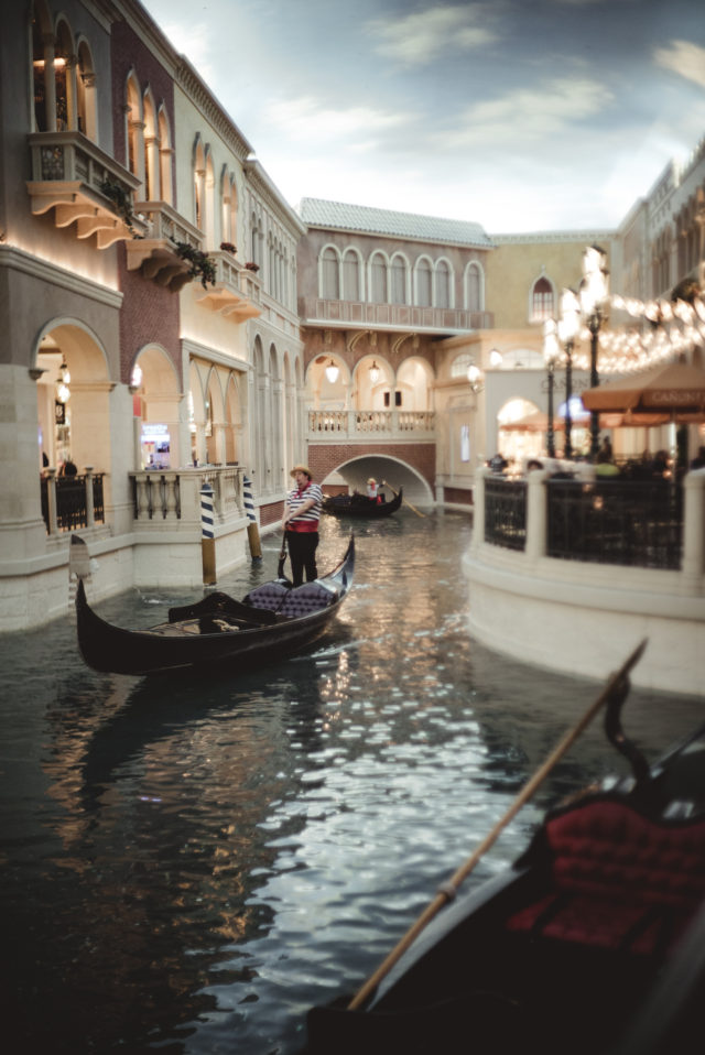 las vegas, hotel at vegas, venetian, gondola ride, water taxi