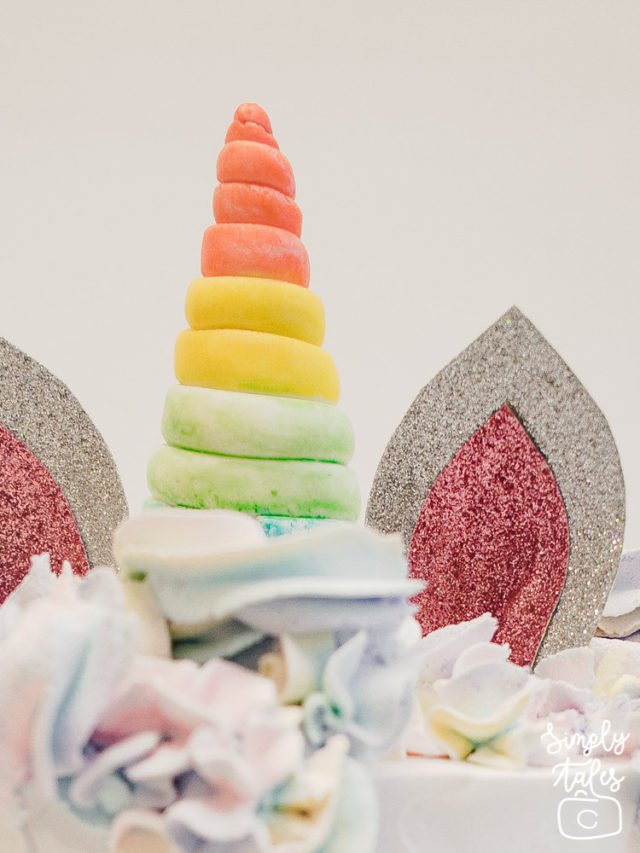 easy unicorn cake, diy cake, unicorn cake, homemade cake, easy cake, horn, rainbow