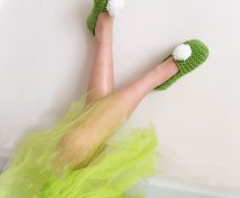 crochet, slippers, shoes, crochet slippers, tinkerbell, tinkerbell shoes, sexy legs